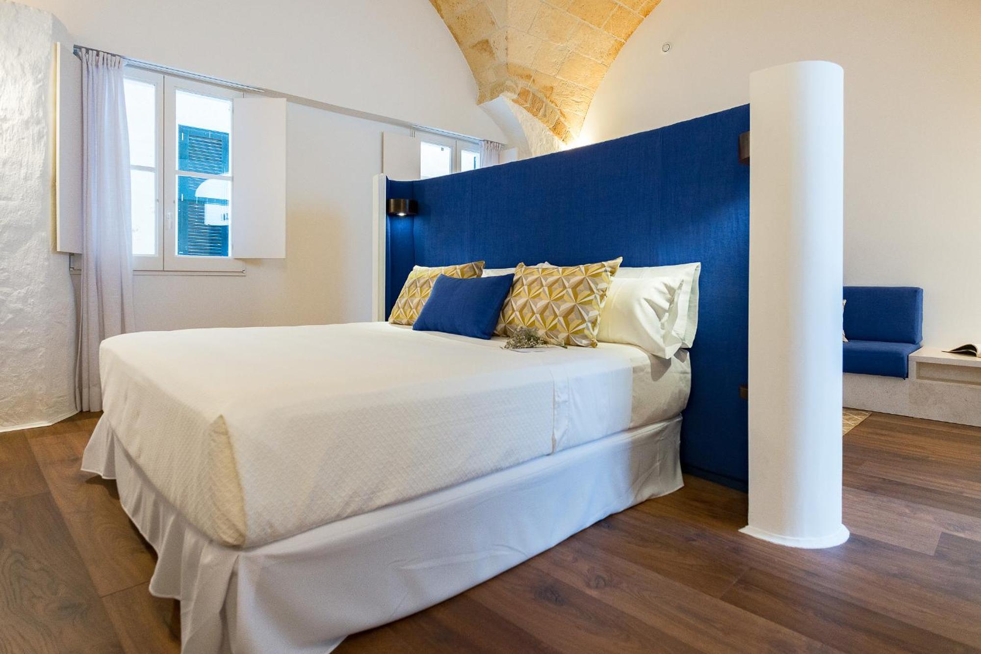 Divina Suites Hotel Boutique - Adults Only Ciutadella  Exterior photo